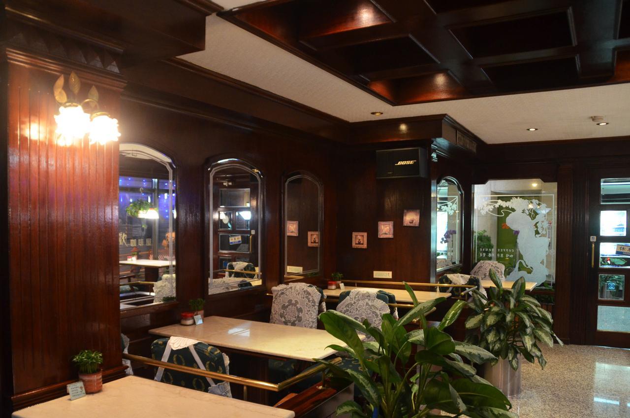 Guang Haw Hotel ไถหนาน ภายนอก รูปภาพ